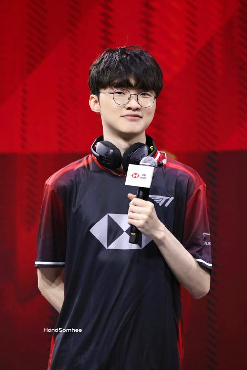 100 Thieves CEO花费$30,000进行箱子开启，获得$3,000刀具